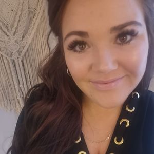 Meet your Posher, Marie-Ãve